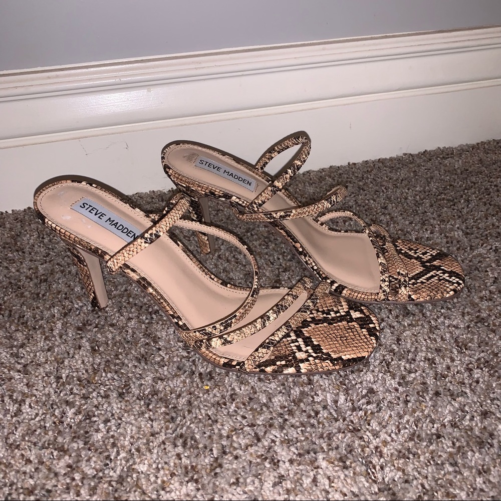 NEW Steve Madden snake print sandal heel